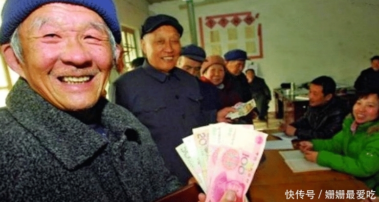  「上涨」养老金连续十五年上涨，农村老人的钱够花吗？你们满意