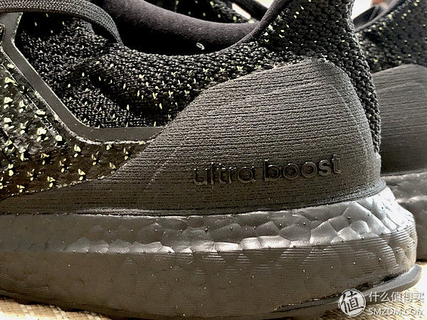 几款热门boost跑鞋展示