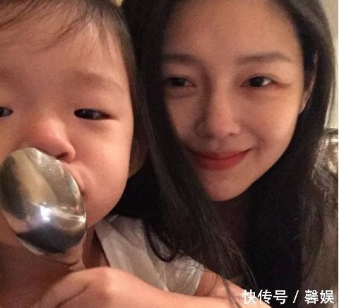 大S被人喷脸肿像倪萍，曾在微博上回应，看得出她很介意别人说她