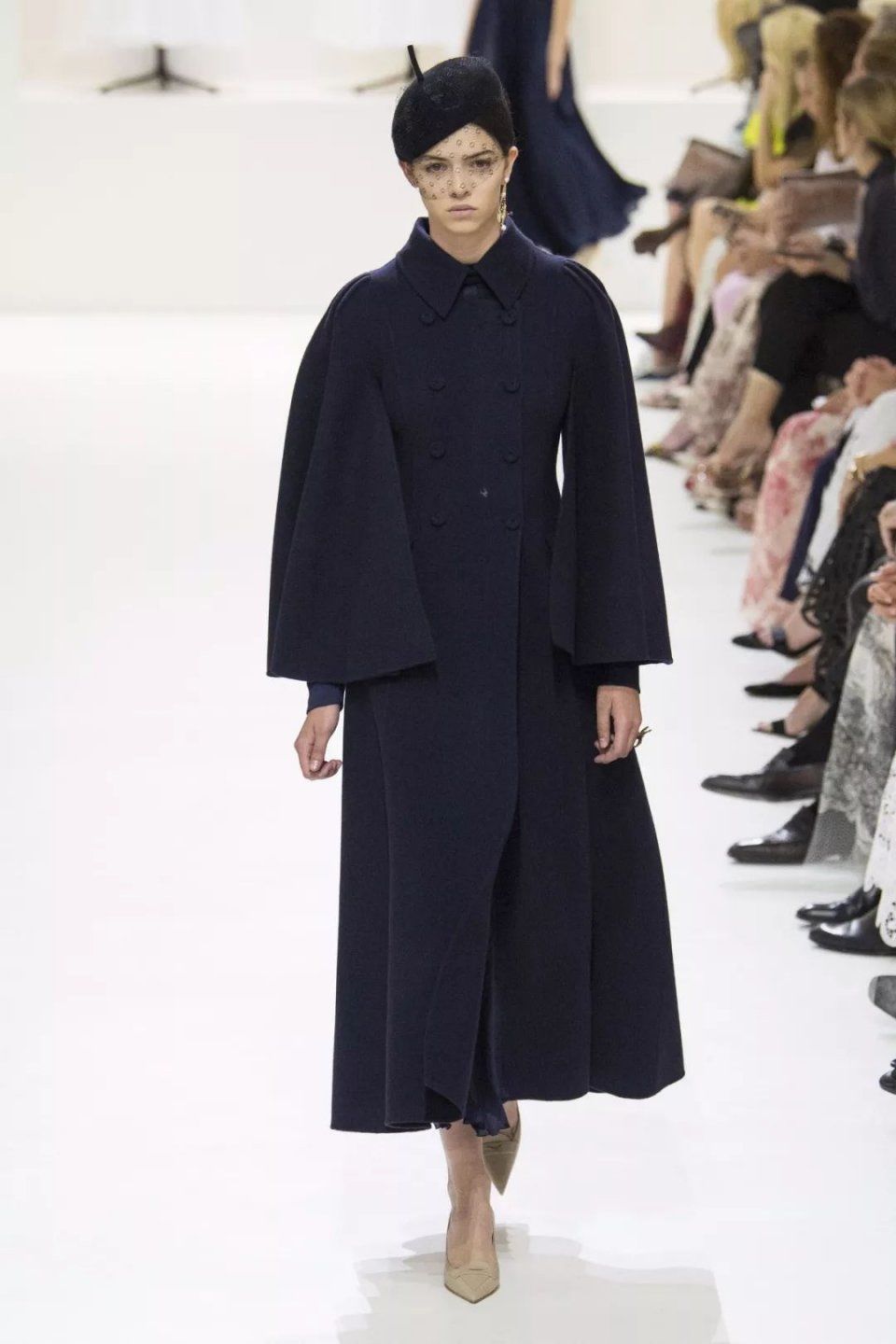 全球最顶级的高定时装周，汇集了世上所有女生的梦想!!