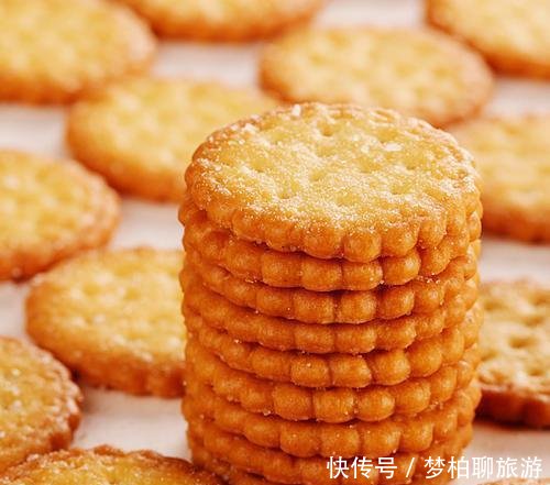 『上学时』学生党“最爱”的几种网红美食,价格便宜味道好,上学时少不了买