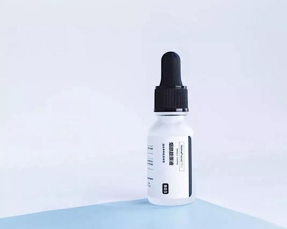 重现杉菜造型!40岁还能做少女，网友:只买大S的帐!