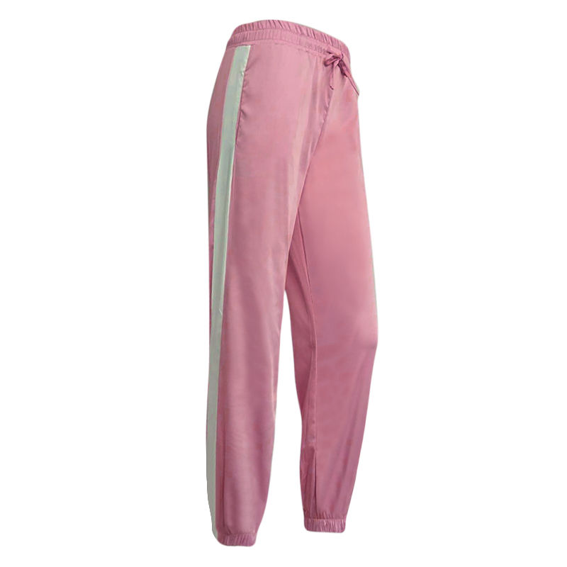 女人身材不好可以这样穿，绝对翘挺迷人，展现迷人S型好身材