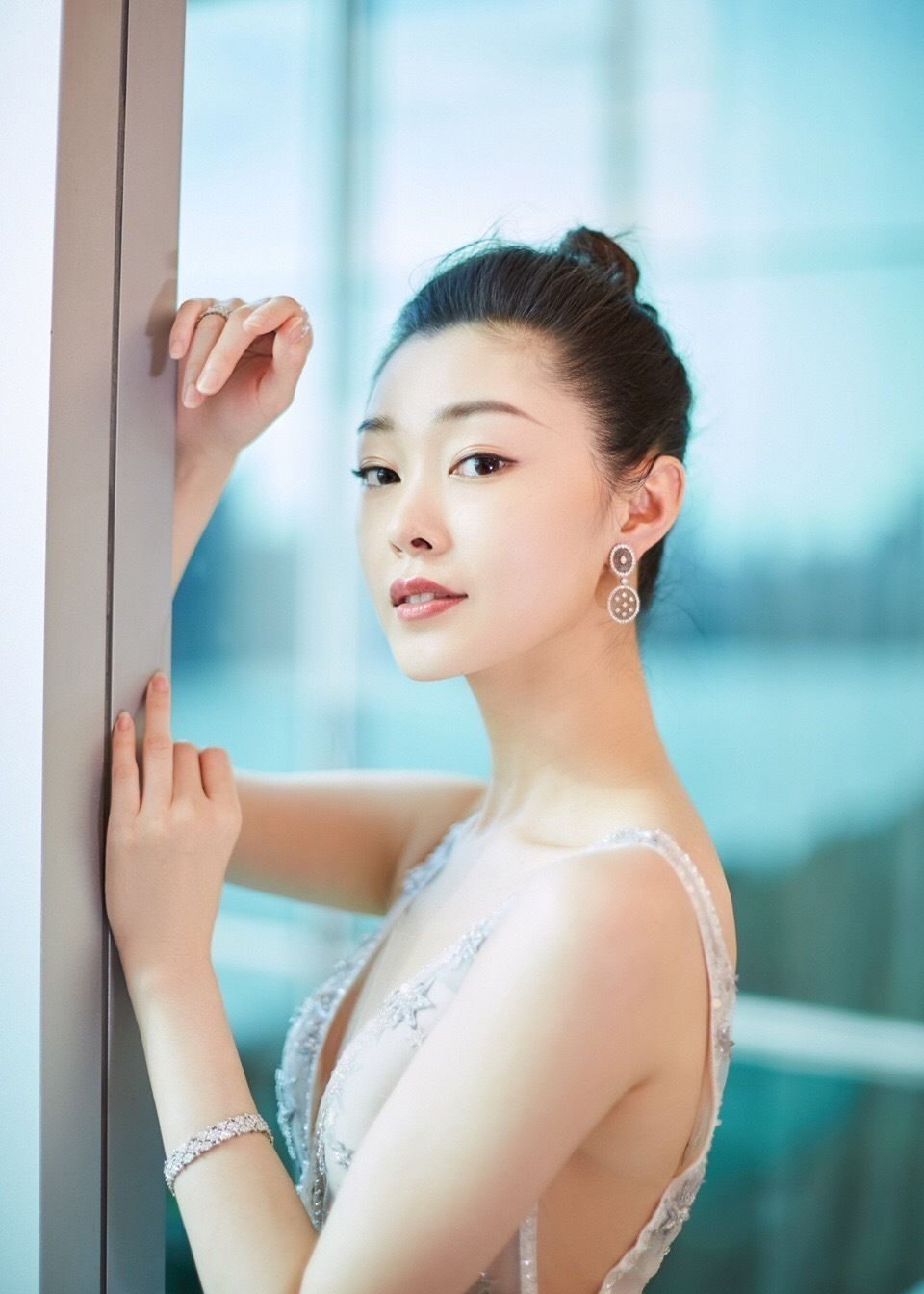 旗袍女神宋轶，气质太好晚礼服也可以轻松驾驭