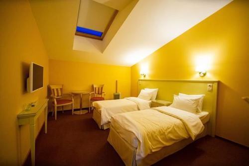 去莫斯科旅游，超市的纯净水不要随便买，不是因为价格贵——益猫