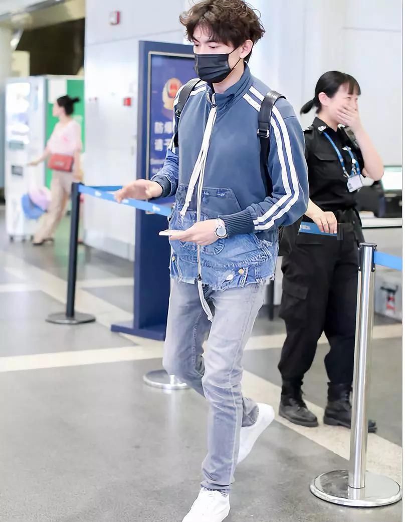 林更新与王丽坤多次“情侣装”撞衫，素颜女神真的要名花有主了?