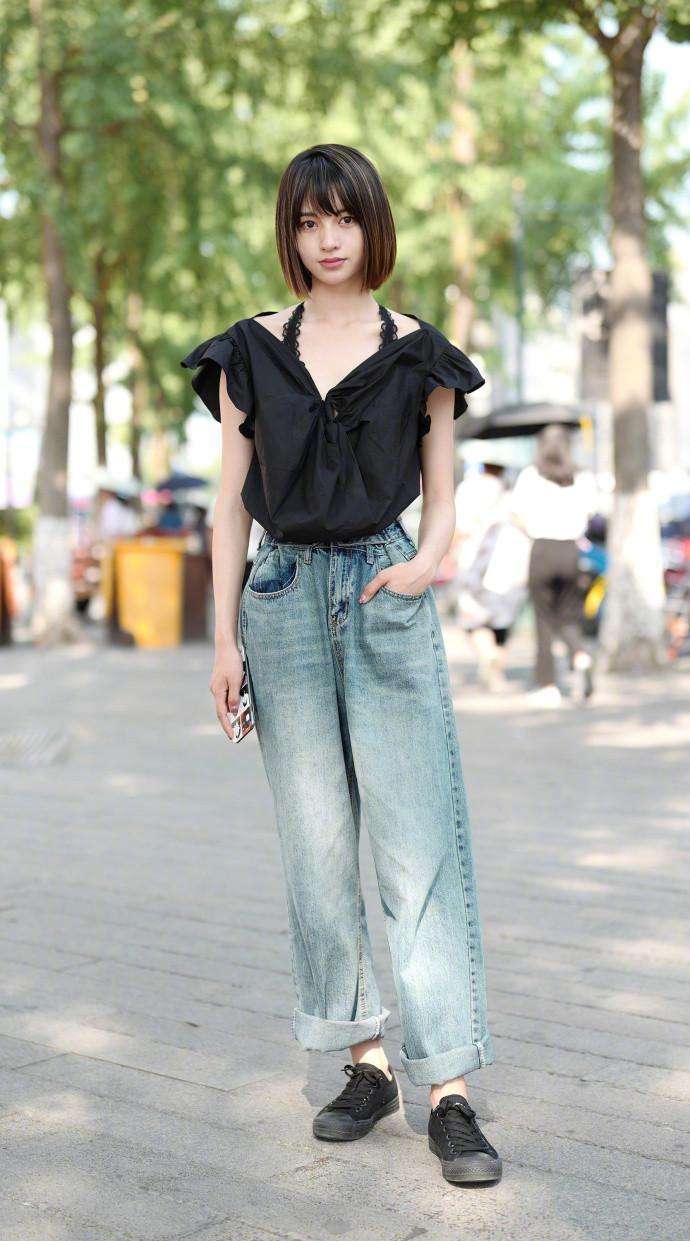 杭州街拍, 清凉夏日穿淡色会让人看上去更加舒适