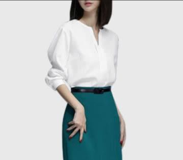 最近上新的半身裙套装几乎不挑年龄，减龄吸睛，美得出众还更性感