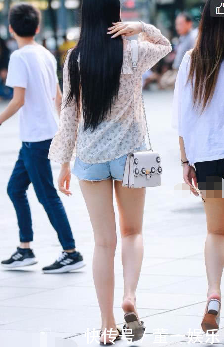 街拍：这样的美腿，你一辈子都值得拥有，从此再也不想出门