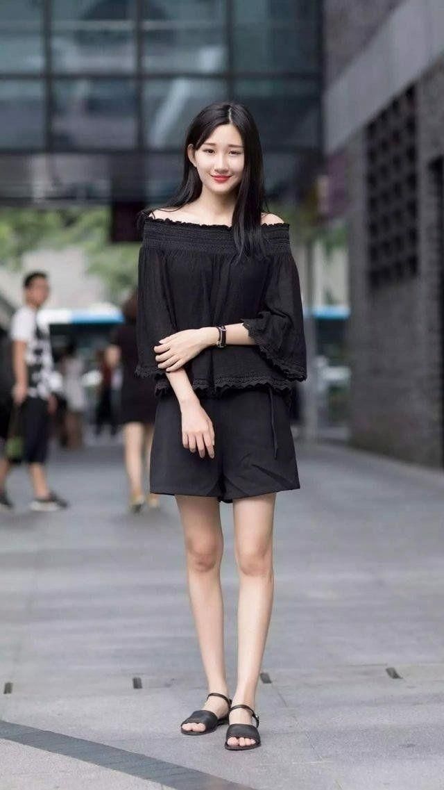  「美女」街拍：高颜值美女们这一身搭配真是个性十足！优雅大方气质好