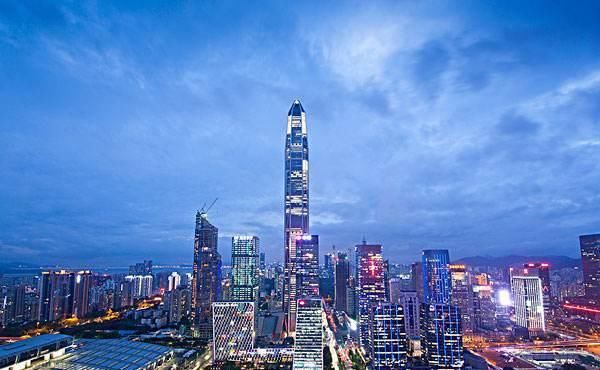 中国最爱讲方言的2座城市，基本不讲普通话，游客：我太难了