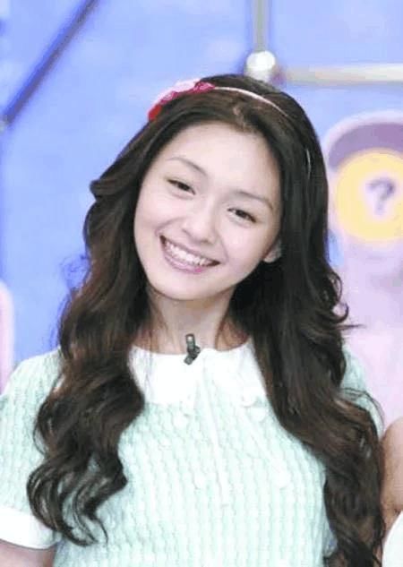 女明星戴发箍，热巴小清新，张靓颖土气，杨幂郑爽美的令人窒息!