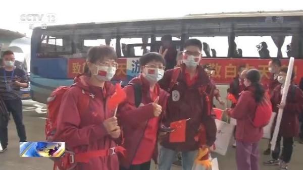  武汉人民@广东支援武汉的钟南山团队成员返程