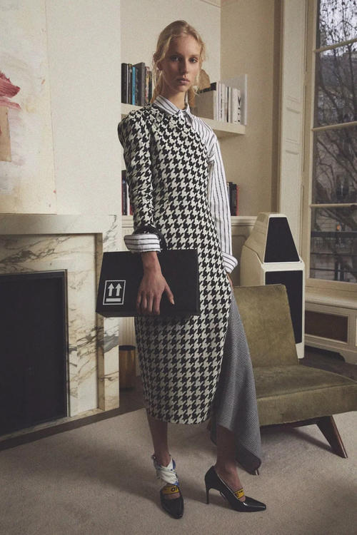 早秋裙子这么穿最时髦！！！