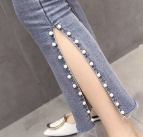 有一种裤叫“兜臀裤”，比连衣裙性感，比休闲裤女人，女人味十足