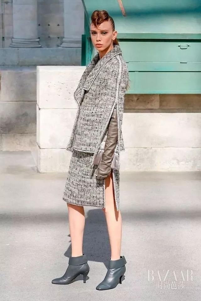 塞纳河倒映的Chanel高定，流淌的是左岸的旧时光