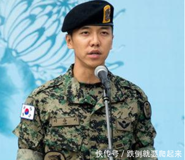 他曾和韩孝周合作,是允儿前男友,国民弟弟外表