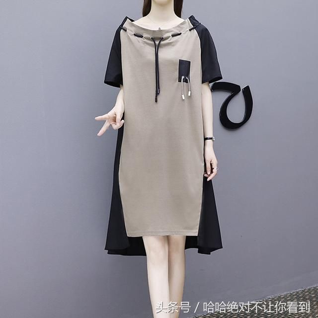 矮个子女生不一定非要穿高跟鞋才行，穿这种洋气套装，照样显高