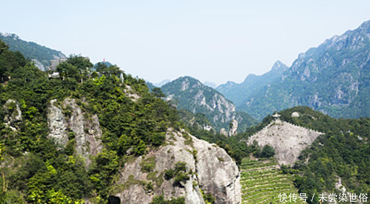  『大龙湫』中外著名风景名胜简介——雁荡山有哪“三绝”