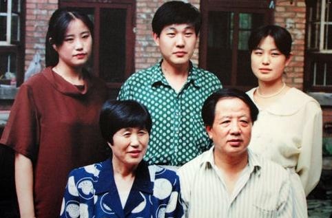 “改革先锋”孔繁森：孔子74代孙，享年50岁！子女后代今何在？