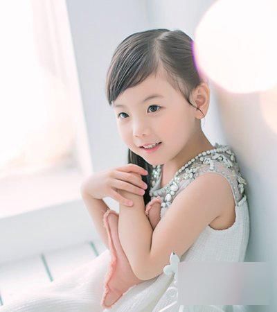 小女孩简单的梳头花样发型！