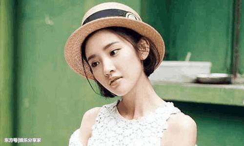 唐艺昕造型无数惹人喜爱:淡雅清香，完美迷人的身材引人注目