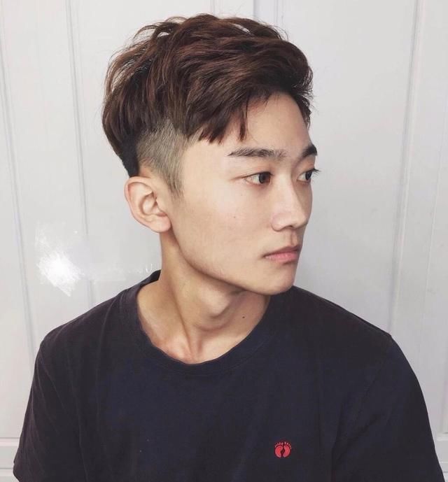  『阳光』2020男生除了“寸头”发型，还可以剪这几款，时尚帅气又阳光