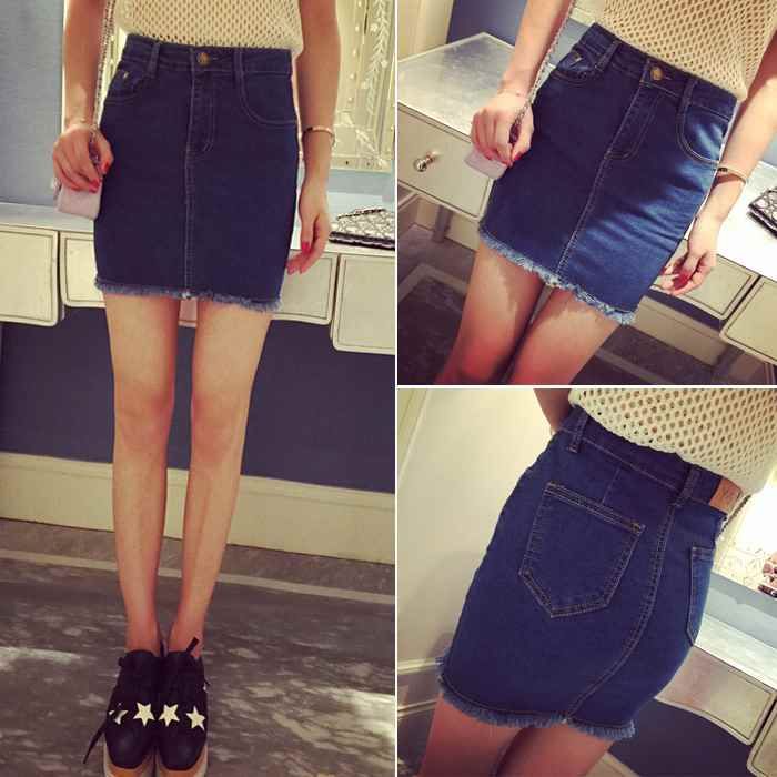 女生t恤衫下面怎么搭配,多穿这样的短裙,一眼就忘不了