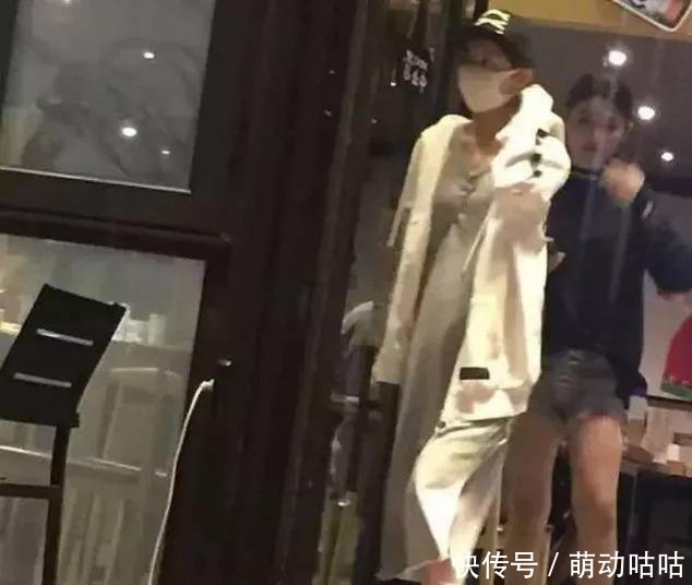 赵丽颖刚参加完活动就被造谣怀孕, 网友: 怀了个可装可卸的宝宝吗