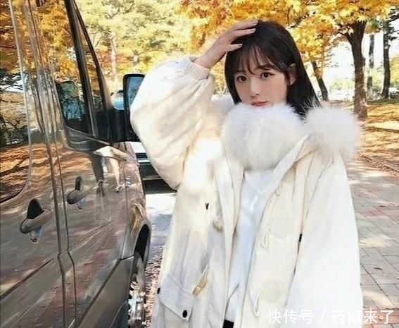 『妹子们』这年代了还不知道怎么搭配灯芯绒棉服?萌妹子进来,手把手包教会