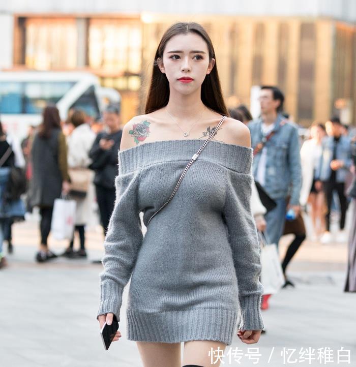 『香肩』街拍美丽的小姐姐,纤腰美腿,走在路上回头率非常高