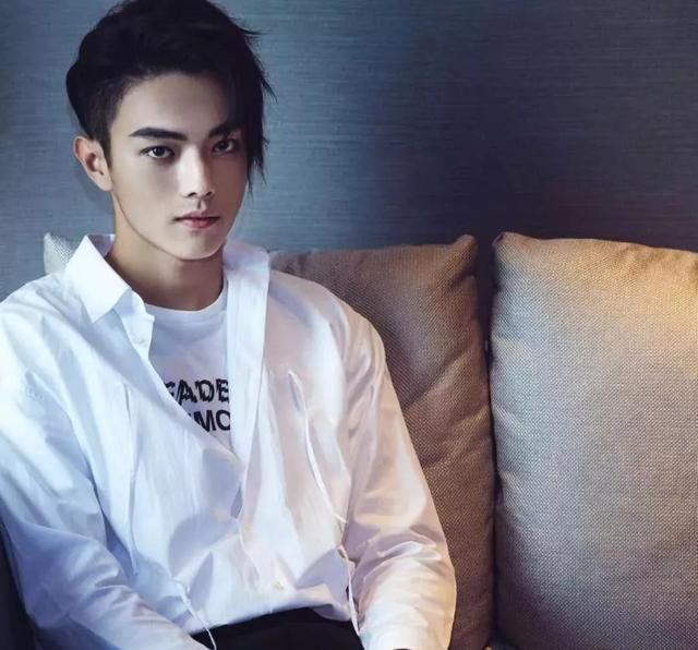 男士刘海发型怎么选？试试富察傅恒的撩妹刘海