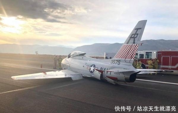 美60年前飞机起落架故障机腹迫降 修好继续飞