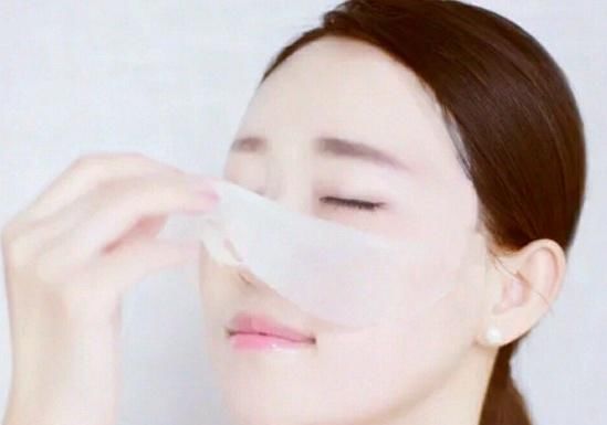 【冬天】女人冬天护肤,面膜能用热水“泡一下”再敷吗?看完可能你会懂!