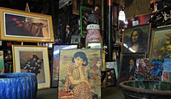 美国环卫工用捡来的垃圾耗费30年建造博物馆，游客争相参观