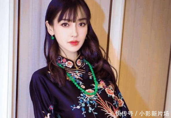 女星穿旗袍：杨颖高级，热巴成熟，范冰冰赘肉多，而她最一言难尽