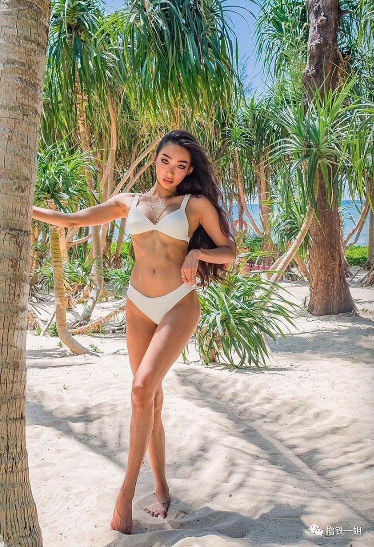 南韩第一蜜桃臀竟然是超模版王菊，蚂蚁腰逆天了!