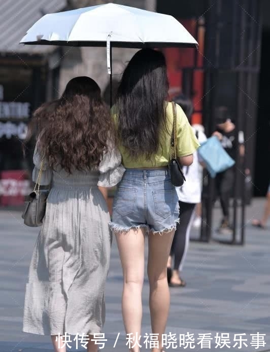 【时尚】整个时尚圈都在穿的牛油果绿,用简单穿出时尚,你也行!