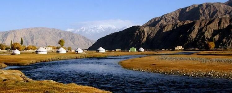 中国最牛小县城,面积相当于两个天津,却和3个国家接壤!