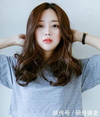 大妈■卷发太土像大妈?推荐给你4种减龄妙招,让你美到没朋友