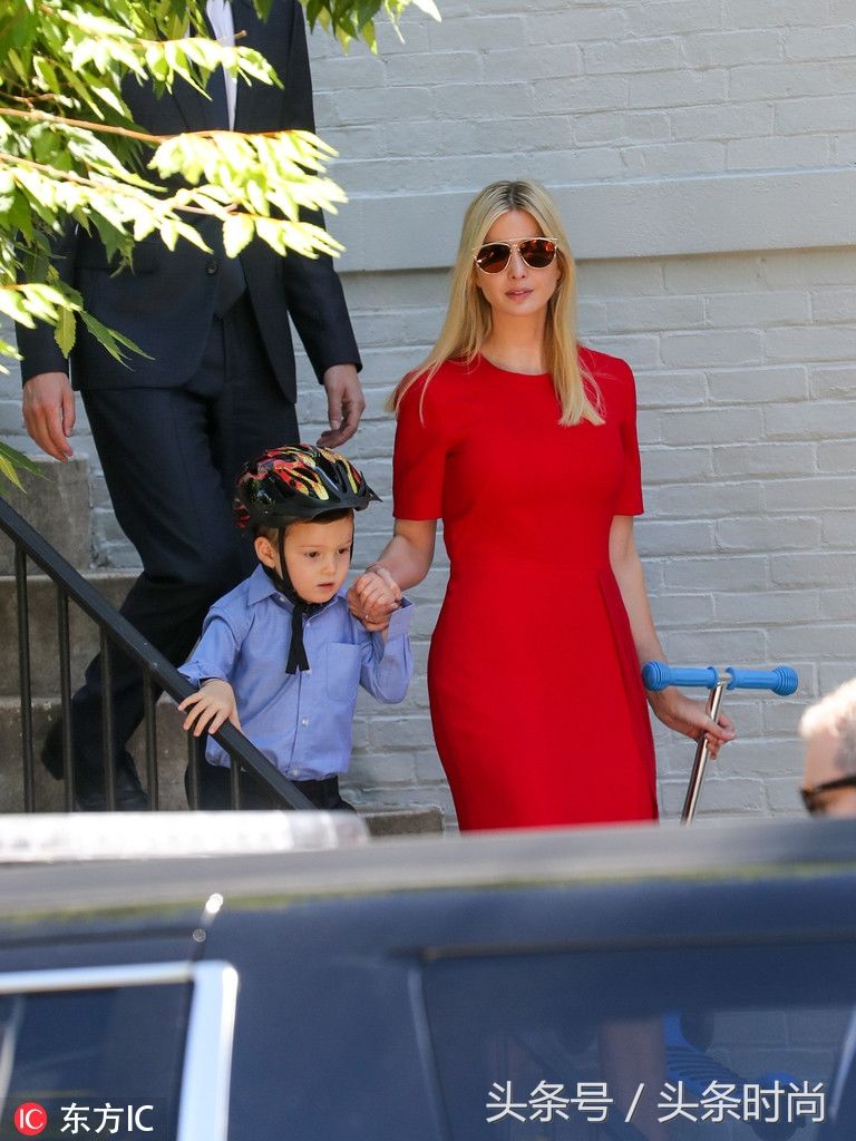 宣布关闭服装品牌专心从政的伊万卡特朗普 平时真的是美爆了