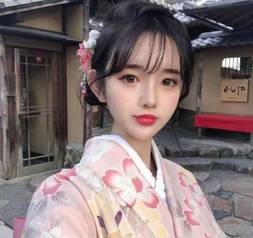  『脸上』脸上有这3个特征的女孩子，平时最好不要留刘海，露出额头才能颜值翻倍！
