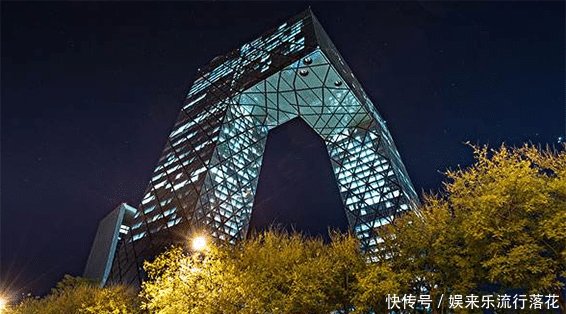 中国第一大办公楼，耗资超过200亿元，面积仅次于五角大楼