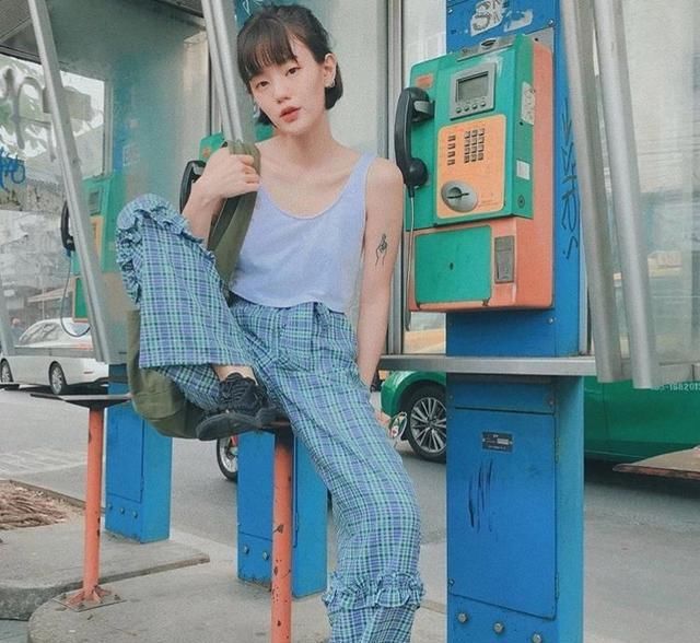  『气质』街拍小姐姐,阔腿裤这样搭配,时尚气质非常的耐看