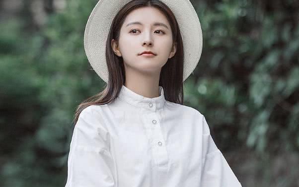  长袖衬衫：百搭风格的夏季衬衫，可盐可甜可娇俏！这个夏季美起来！