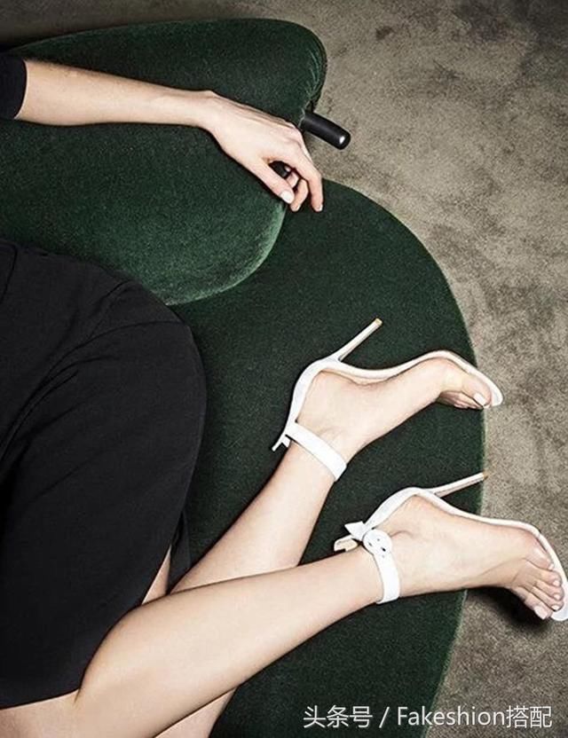 2018最流行的网红鞋，性感细高跟鞋的时尚搭配风，你敢穿吗？