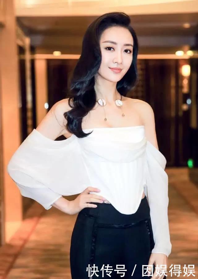  「凹凸有致」明艳性感颜穿搭分析第一期——线条让你成为人间尤物