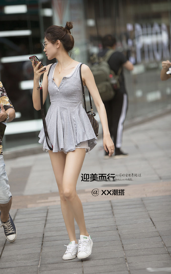 街拍成都:减龄的穿搭，穿出小女人的幸福