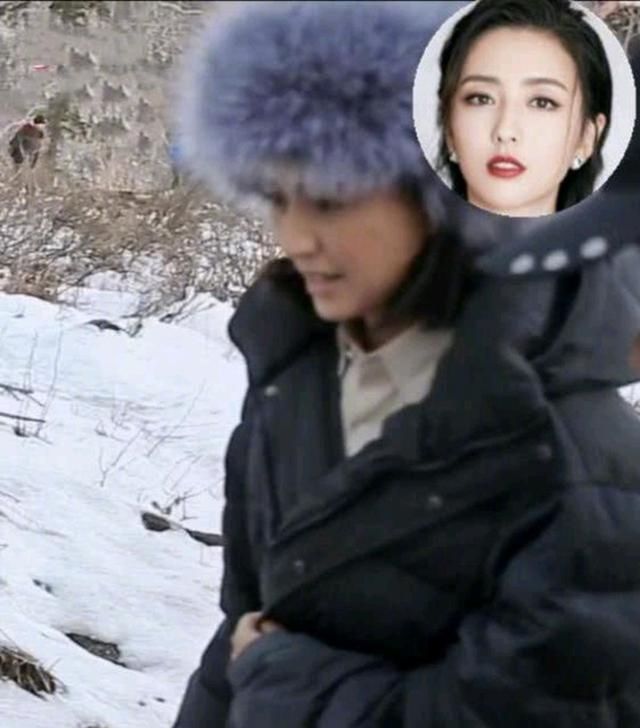 佟丽娅帮群演搓脚视频