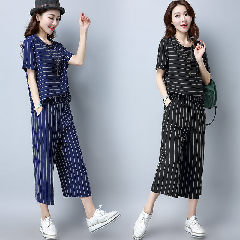 小姨一米五二，优雅七分裤套装，下搭高跟鞋，穿上瞬间自信有气场